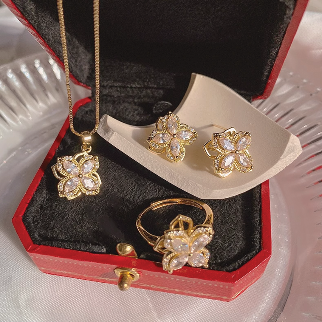 Women Gold & Silver Plated Lucky Four-Leaf Rotating Design Jewelry Set