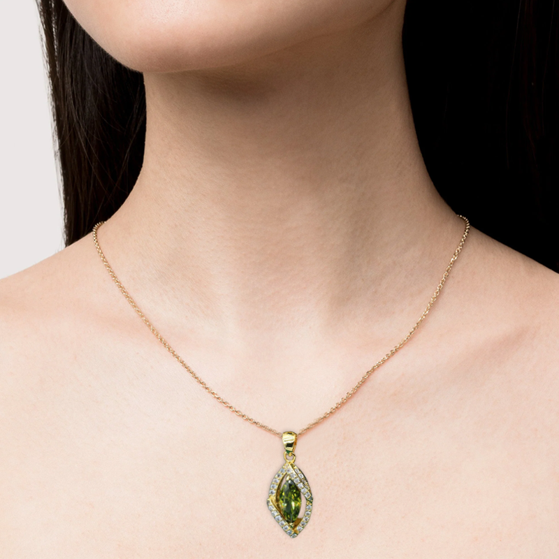 Stella 18K Yellow Gold Green Peridot Pendant & Earrings Set For Women